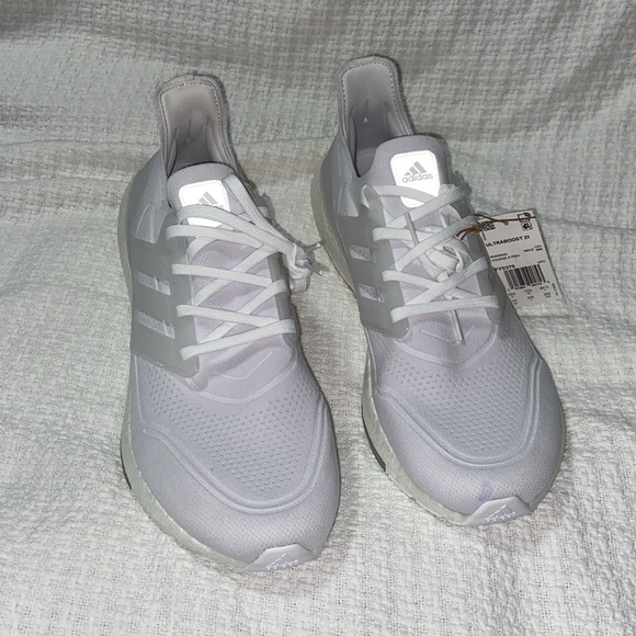 Nwt Adidas Ultraboost 21 triple white FY0379 running shoes main image 12